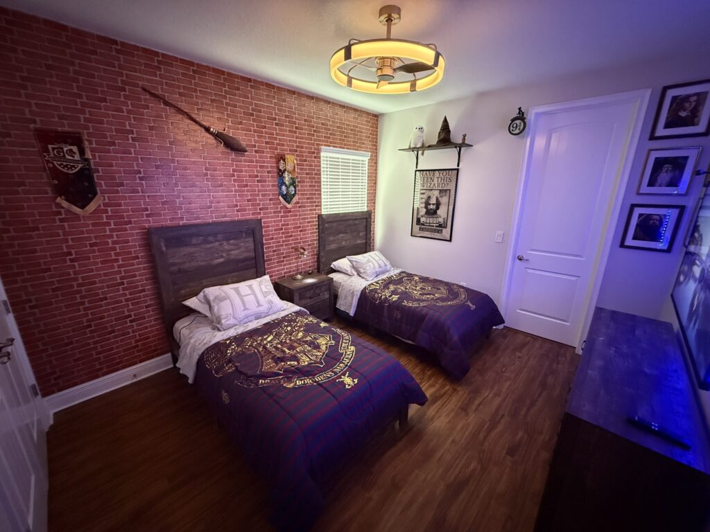 Hogwarts Twin Room